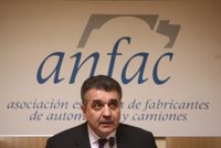 Los fabricantes de coches revisarán las inversiones comprometidas en España