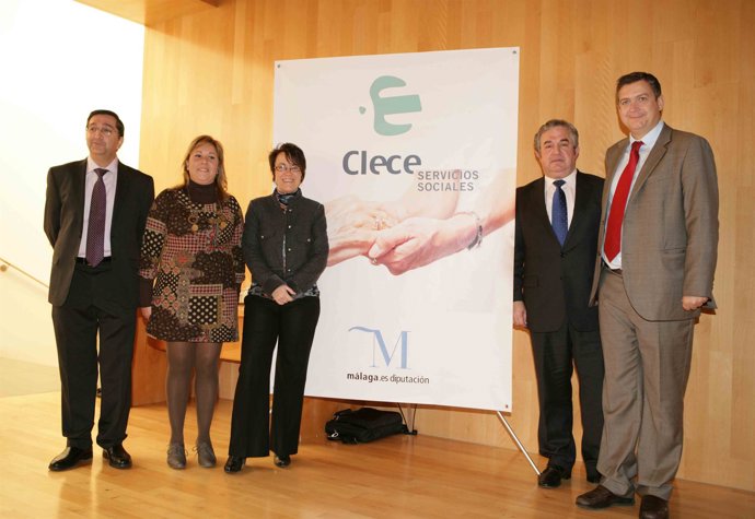 El presidente de la Diputación, Salvador Pendón; el secreatario general de Atenc