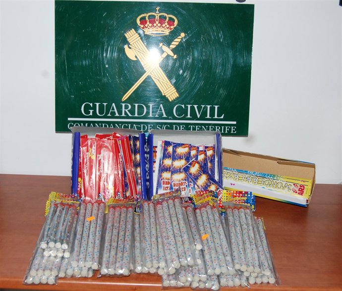 Las bengalas incautadas en Tenerife no contaban con ninguna autorización