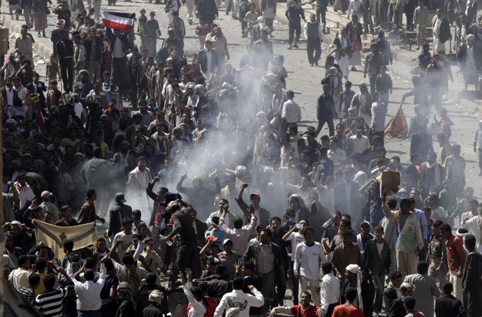 Protestas en Yemen, enfrentamientos entre manifestantes y partidarios del Gobier