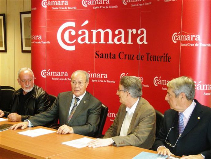 FORO PORTUARIO SE OPONE A LA CESIÓN DE UN SOLO CENTÍMETRO DE SUELO PARA OCIO