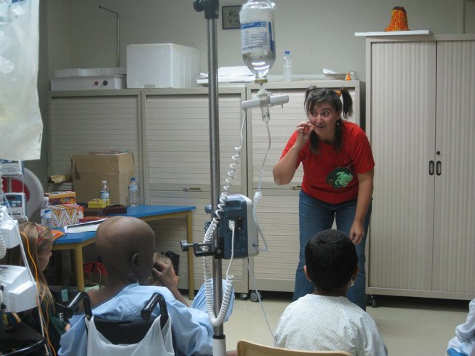 doctores sonrisa, niños hospitalizados, payasos