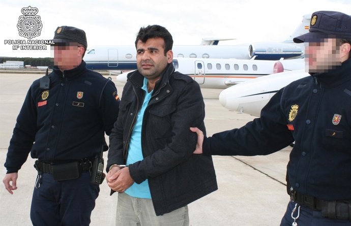 Uno de los detenidos trasladado a España