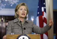 Clinton apela a un cambio "real" y "significativo" en Bahréin