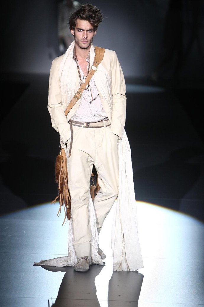 Modelo de Roberto Verino en Cibeles Madrid Fashion Week