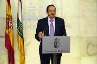 Sanz asegura que La Rioja "sólo se plantea convocar las 200 plazas de maestros previstas o ninguna"