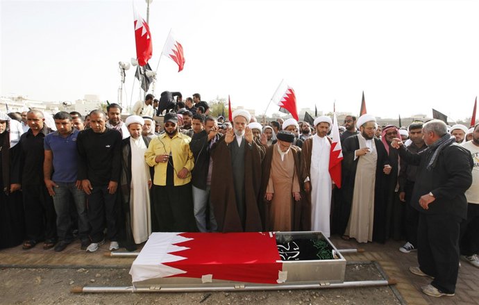 Funeral en Bahréin por los fallecidos en las protestas