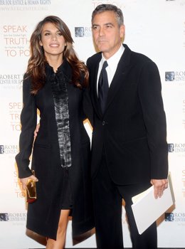 Elisabetta Canalis y George Clooney