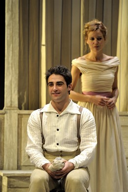 Robert González y Sílvia Bel en 'Un mes al camp'