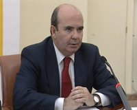 Zarrías ve a Pons como "el cabecilla de quienes intentan tapar Gürtel" mientras Griñán quiere "clarificar" los ERE