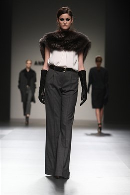 Modelo de Angel Schlesser en Cibeles