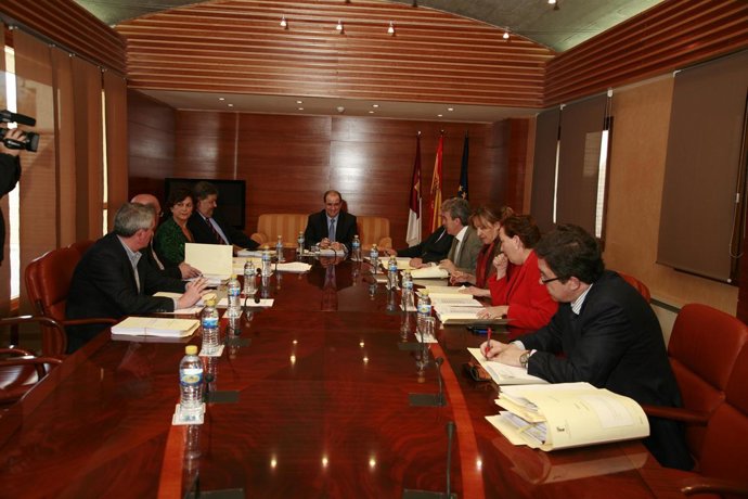 Reunión de la Junta de Portavoces y Mesa de las Cortes de Castilla-La Mancha