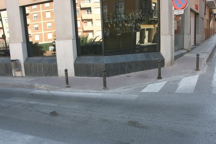 Supresión de barreras arquitectónicas en Yecla