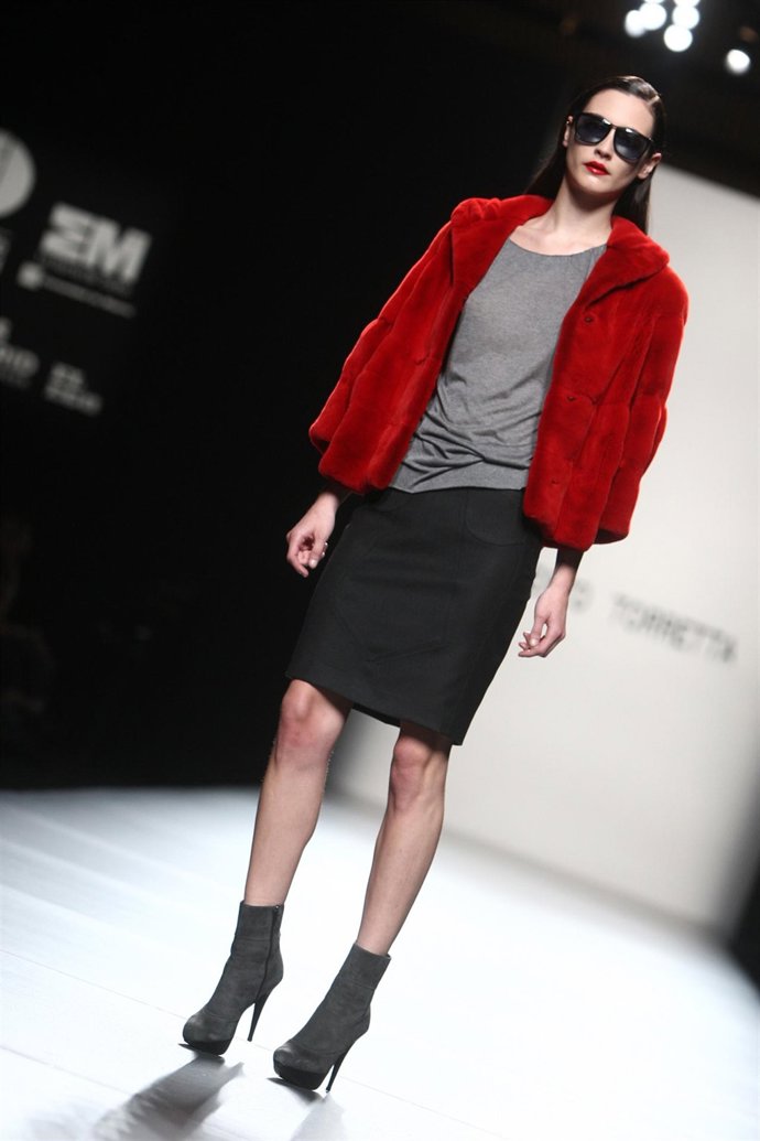 Modelo de Roberto Torretta en Cibeles