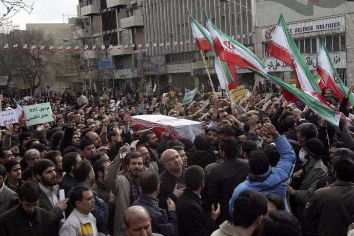 Funeral por un estudiante iraní