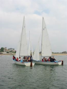 Cursos de vela en la Escuela Isla de la Torre