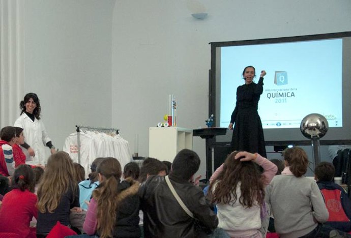 Escolares participando en 'Planeta Ciecnia'