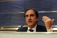 El Gobierno revisará ERE andaluces donde participe, pero recuerda que son los tribunales los que aclaran irregularidades