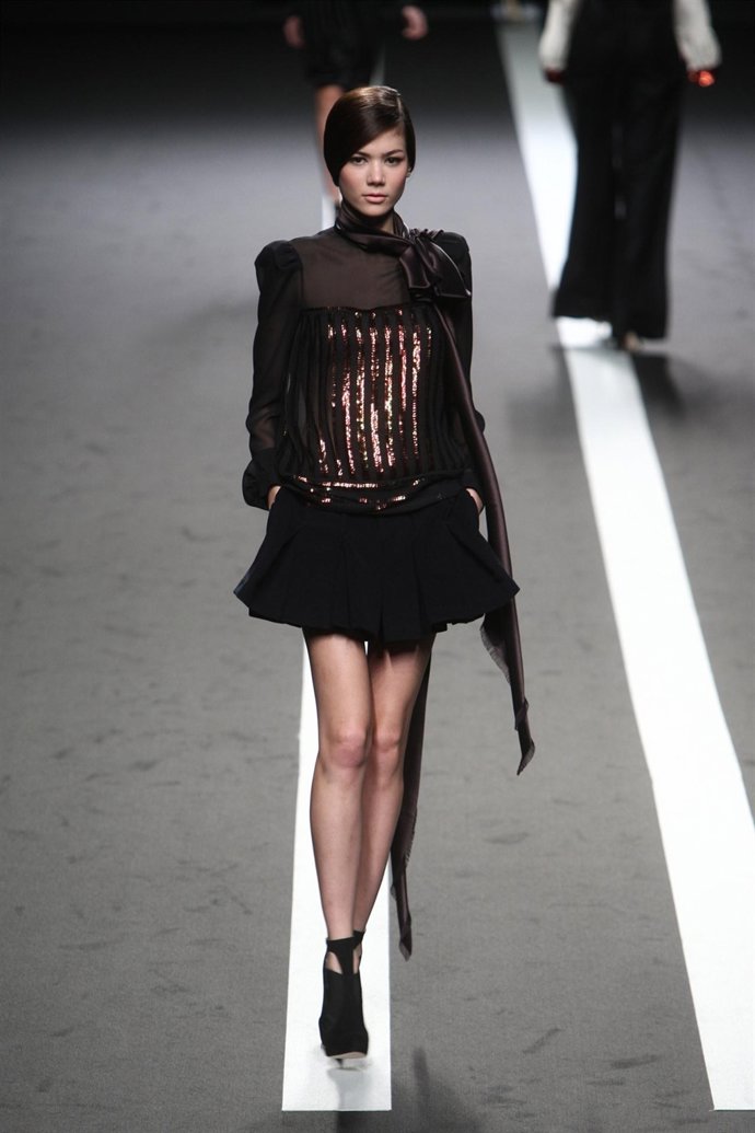 Modelo de Miguel Palacio en Cibeles