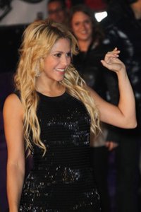 Acusan a Shakira de plagio