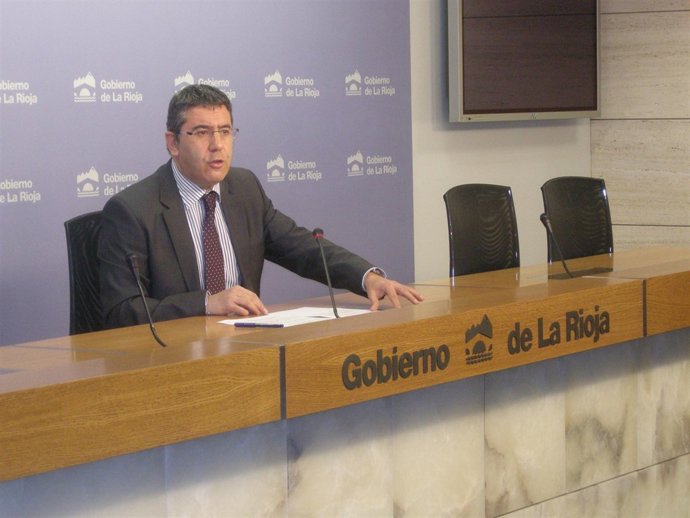 Antonino Burgos, consejero de Vivienda y Obras Públicas