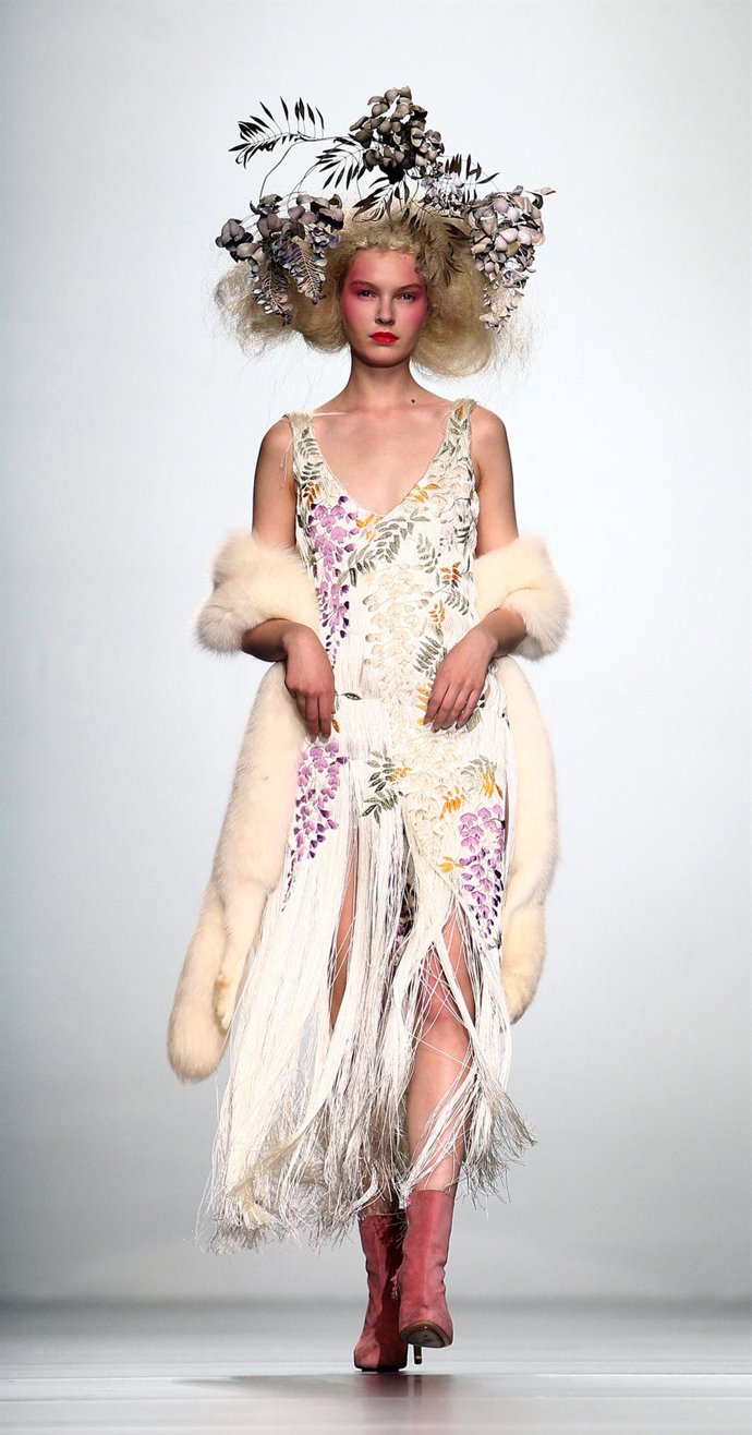 Modelo de Elisa Palomino en Cibeles