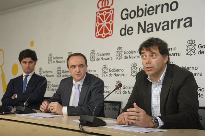 Presentación del impacto económico del Circuito de Navarra. De izda. a dcha.: Ál