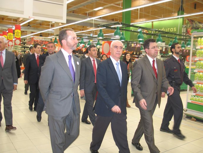 El consejero de Turismo inaugura el Parque Multifuncional de Sevilla Este