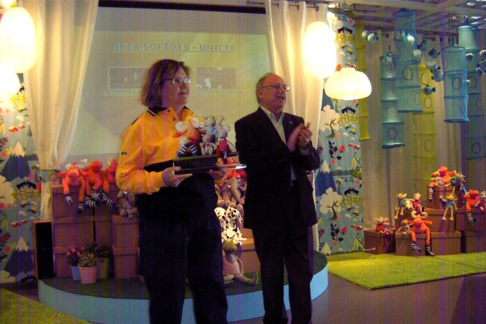 IKEA Murcia dona más de 88.000 ? a UNICEF y Save the Children con la campaña ¡1?