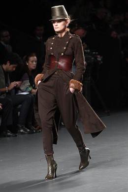 Modelo de Nicolás Vaudelet en CIbeles