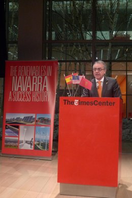 El Presidente Sanz, durante su conferencia en la sede del New York Times.