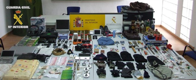 Material incautado por los agentes de la Guardia Civil.