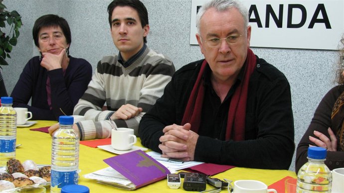 Cayo Lara participa en un coloquio en Miranda (Burgos)