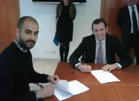 Fútbol.- Guardiola firma su nuevo contrato en las oficinas del club