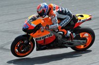 Motociclismo.- Stoner: "Nos hemos encontrado con bastante 'chattering' en los nuevos amortiguadores"