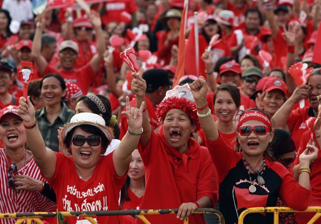 Camisas rojas en Tailandia