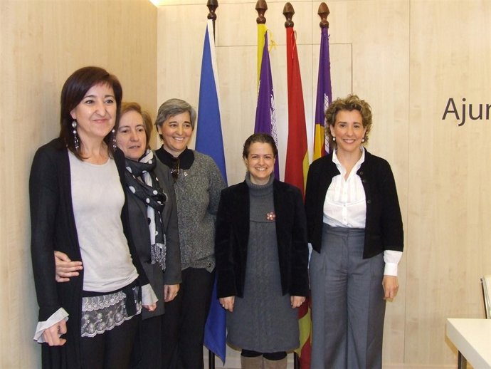 Nanda Ramon, Cristina Ferrer, Felicidad Martínez, Nieves de León y Aina Calvo