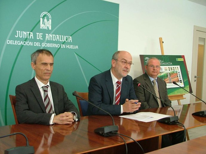 El delegado del Gobierno andaluz en Huelva, Manuel Alfonso Jiménez, en una rueda