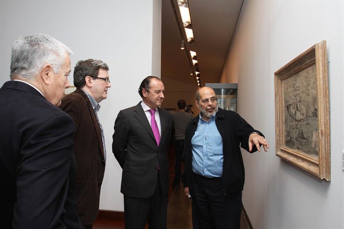 Ripoll durante el acto de presentación de la exposición en el MUBAG