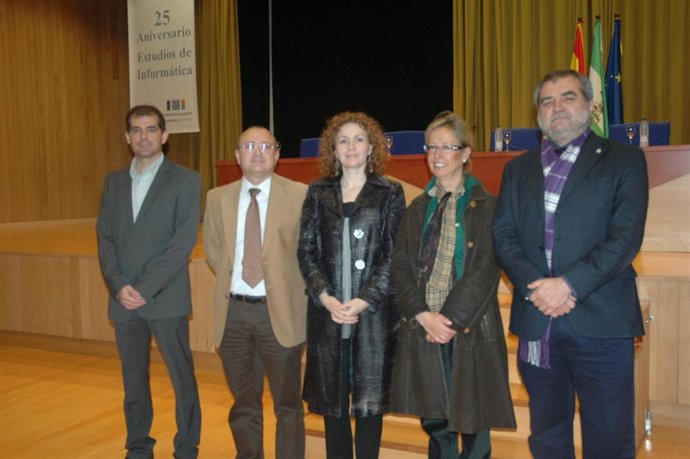 Nota De Prensa Y Foto De La Consejería De Economia, Innovación Y Ciencia