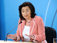 Moreno aboga por un acuerdo político-mediático que contribuya a desterrar los "malos tópicos" sobre Andalucía