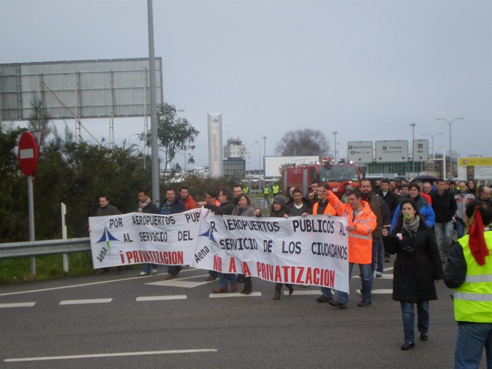 Concentración contra la privatización de AENA