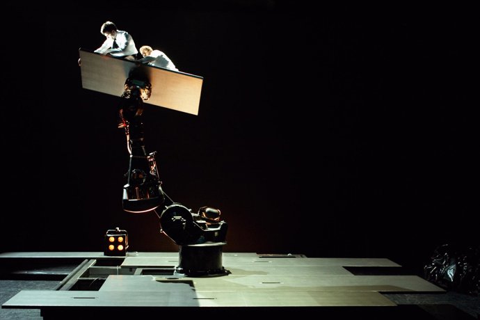El Teatro Central acoge el estreno es España de 'Sans Objet' de la Compagnie 111