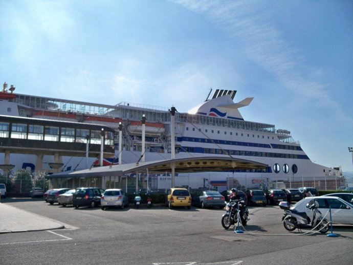 El ferry en Santander