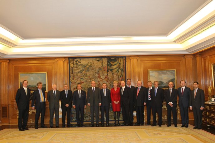Don Juan Carlos y el consejo de administración de IAG