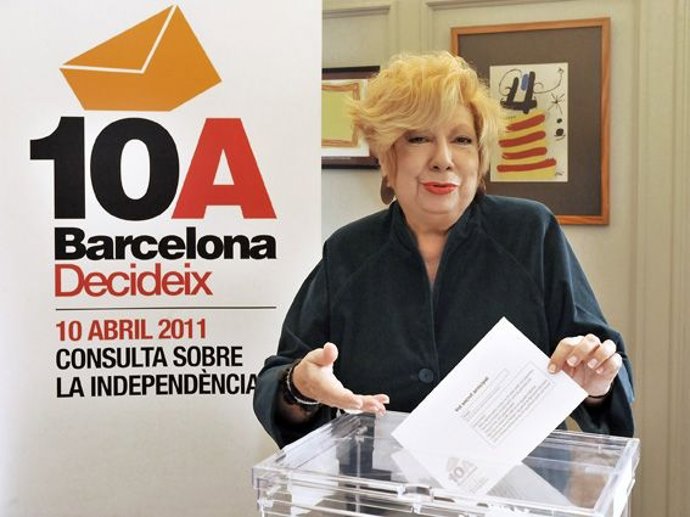 La cantante Núria Feliu