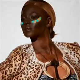 La cantante Beyonce en un reportaje para una revista francesa