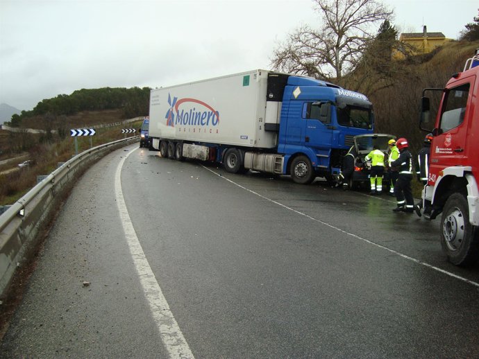 Accidente de tráfico en la N-121, en Barásoain, con una fallecida.