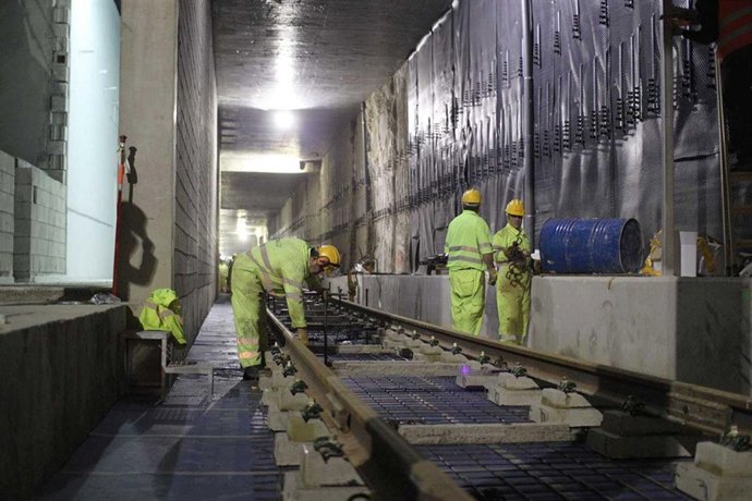 Montaje de las vías del metro de Málaga