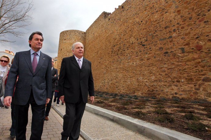 Artur Mas visita la muralla de Llagostera (Girona)